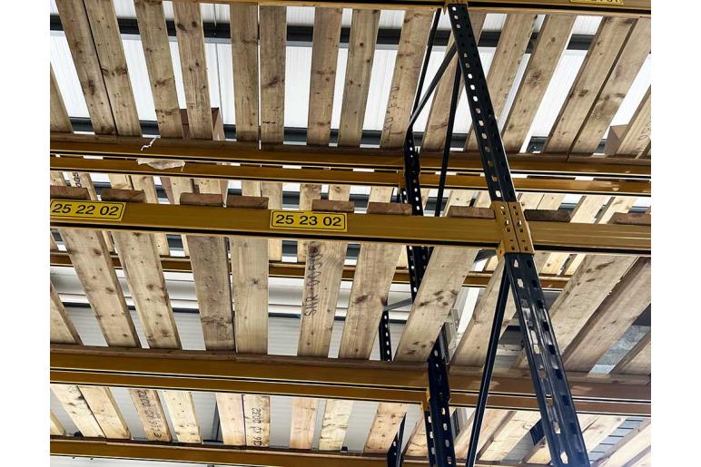 Mesh decks and anti-collapse mesh make your racks safer from items ...