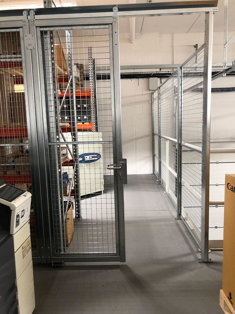 Euro-Key-lock-sliding-door-OfficeSTOR