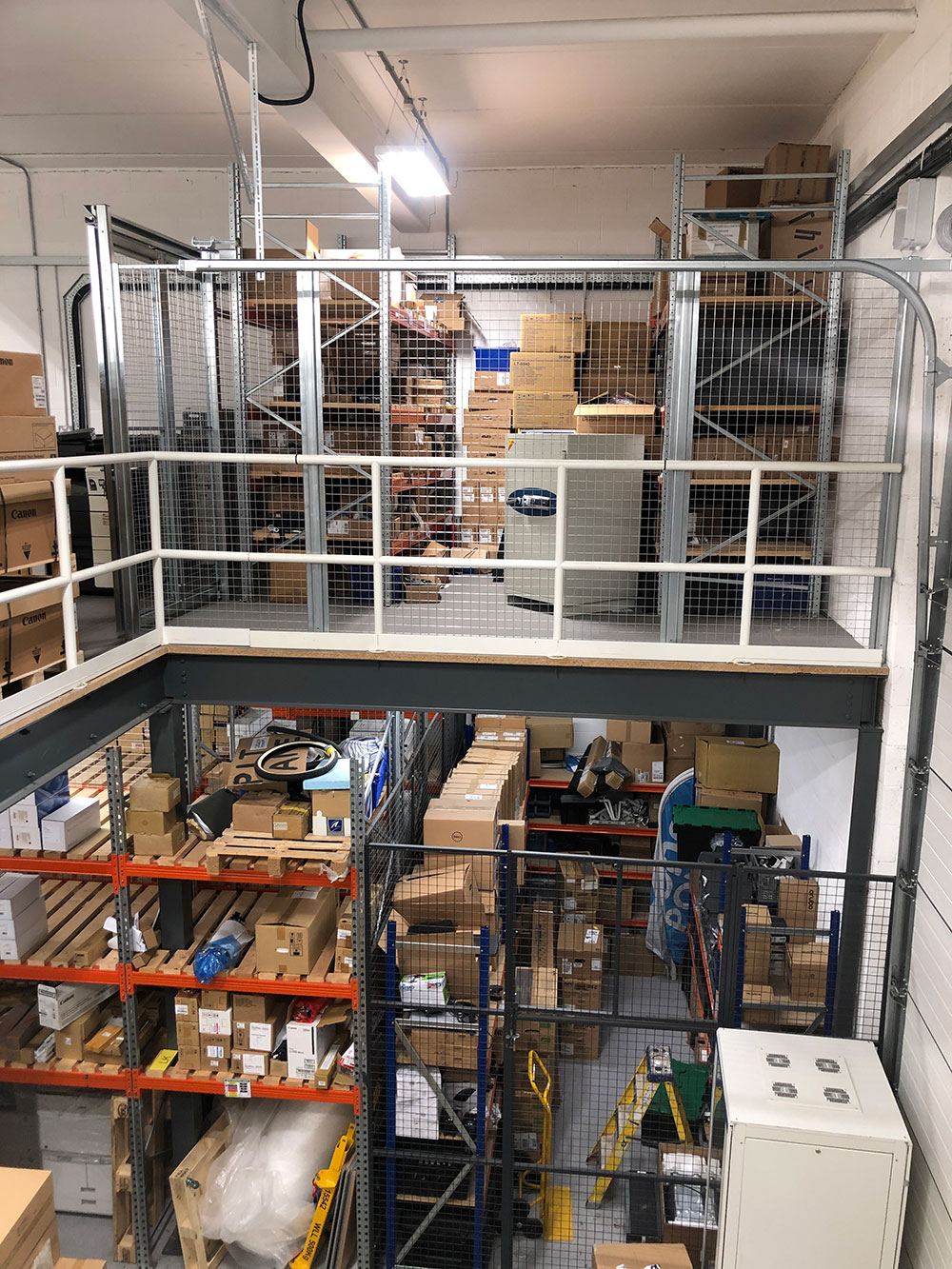 Grey-MeshSTOR-partition-on-mezzanine